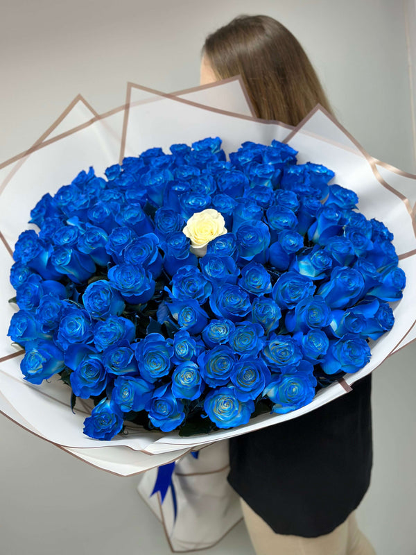 101 blue roses