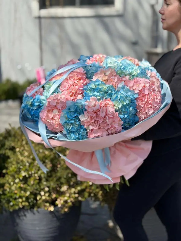 Mono bouquet "Hydrangeas" uniqueflowersandroses