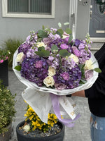 Load image into Gallery viewer, Stormy Elegance uniqueflowersandroses
