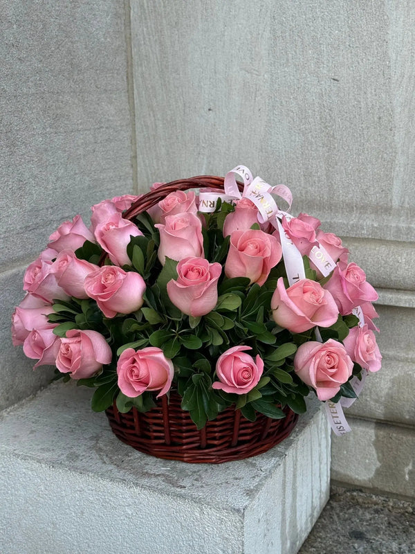 Mono Roses uniqueflowersandroses