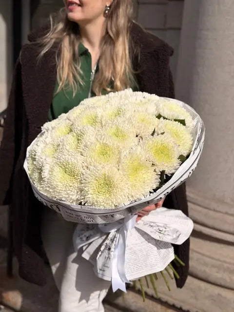 Mono Hrysanthemums uniqueflowersandroses