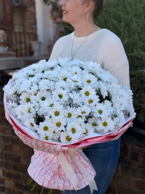 White chrysanthemums uniqueflowersandroses
