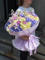 Load image into Gallery viewer, Summer Breeze uniqueflowersandroses
