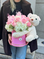 Load image into Gallery viewer, Forever Hug uniqueflowersandroses