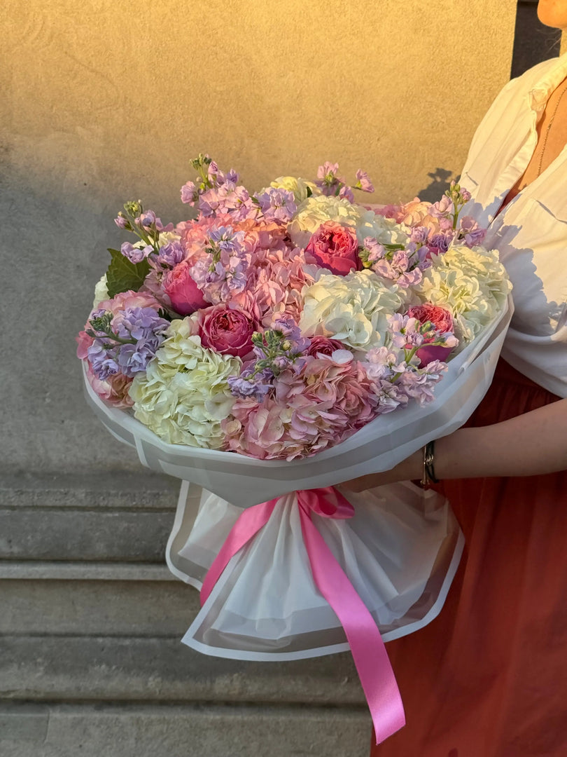 Kiss of Pink uniqueflowersandroses