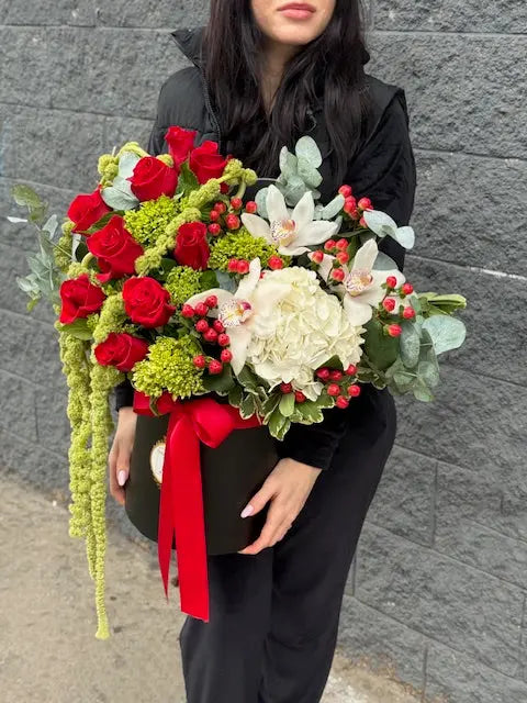 Signature mix box uniqueflowersandroses